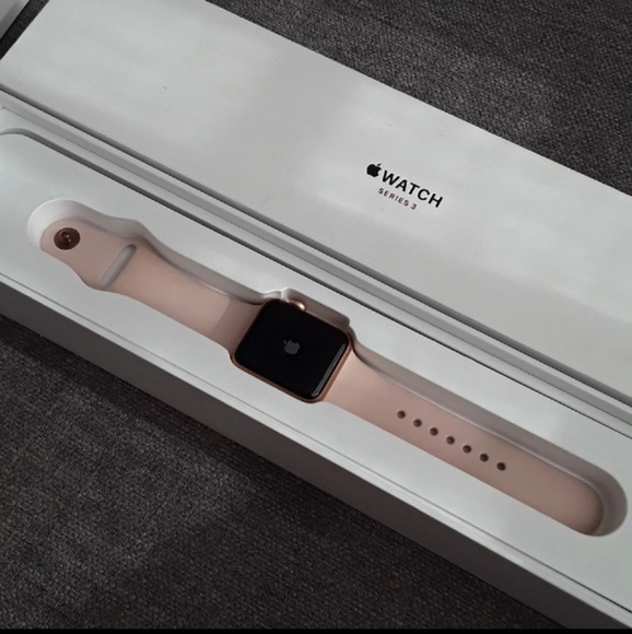Rose Gold Apple watch Series 3 + 10 bands - Picture 1 of 8